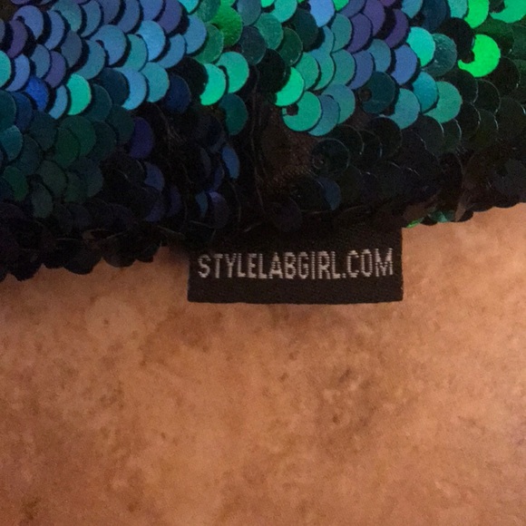 STYLELABGIRL Large Reversible sequin makeup bag - Picture 2 of 4